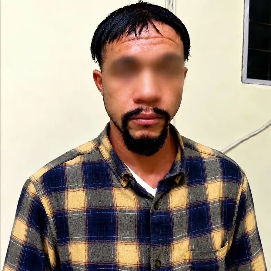 Le présumé escroc K. K. C., alias Chris Khan Narkelz, interpellé par la police à Abidjan