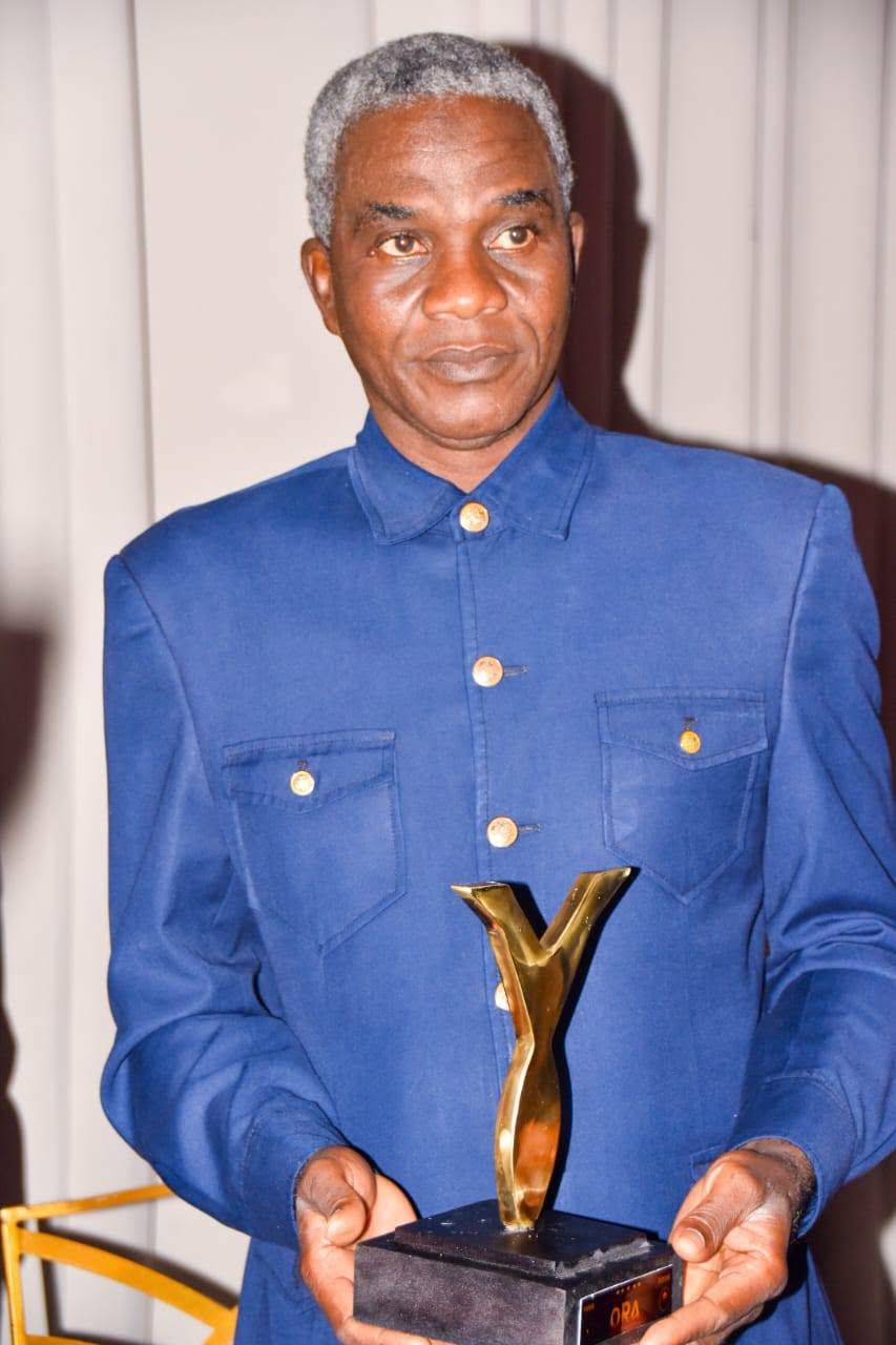 daloa360-maire-yaya-sylla-remise-trophee-ora-2026.webp
