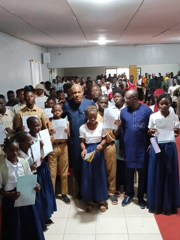 daloa360-remise-prises-charge-scolaires-vavoua-maire-kalou-bonaventure-2026.jpeg