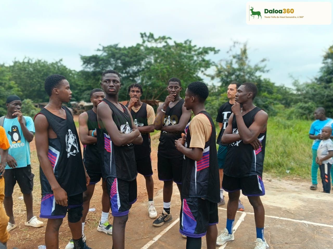 jeunes-basketteurs-equipe-noire-kd-camp-daloa-daloa360.jpg